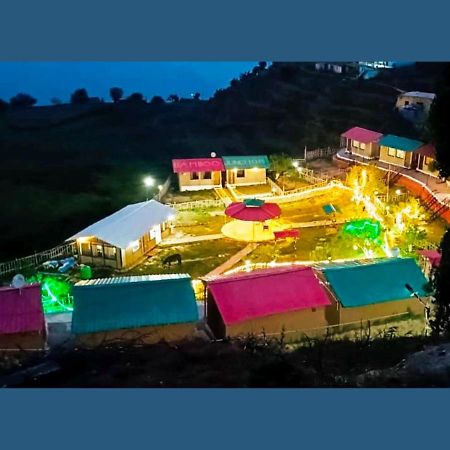 Bamboo Junction Resort - Kanatal, Valley & Mountain View Dhanaulti Bagian luar foto