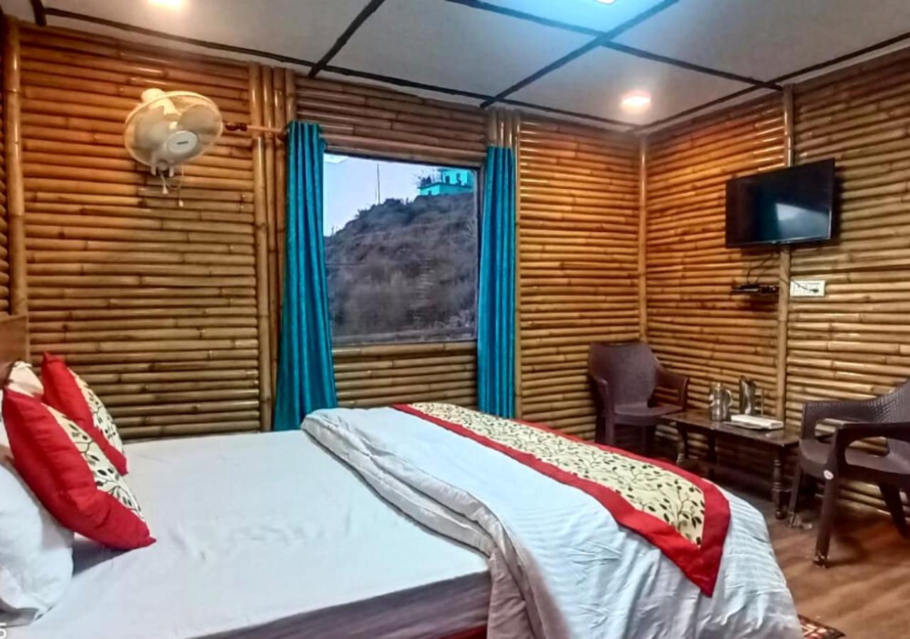 Bamboo Junction Resort - Kanatal, Valley & Mountain View Dhanaulti Bagian luar foto