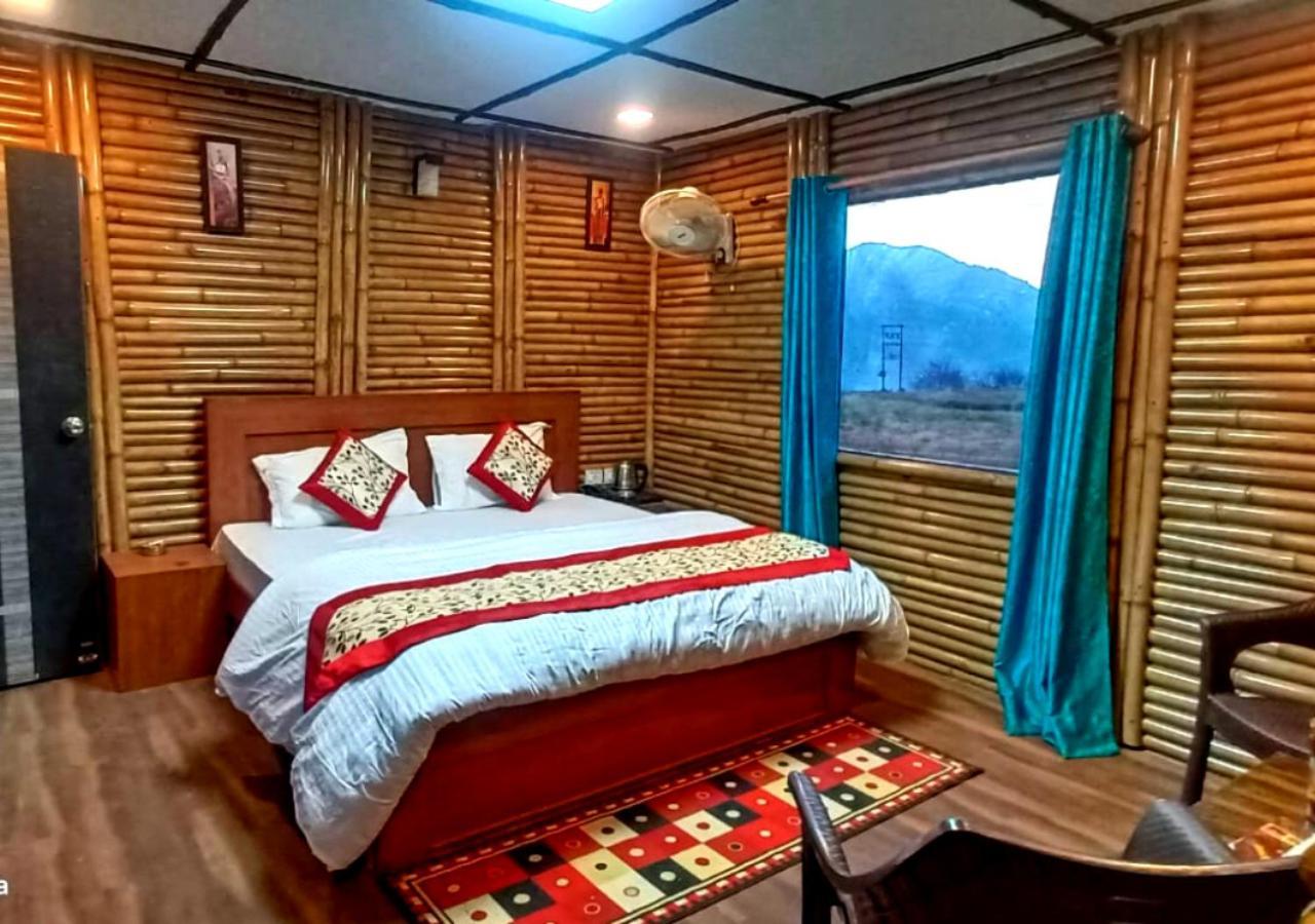 Bamboo Junction Resort - Kanatal, Valley & Mountain View Dhanaulti Bagian luar foto