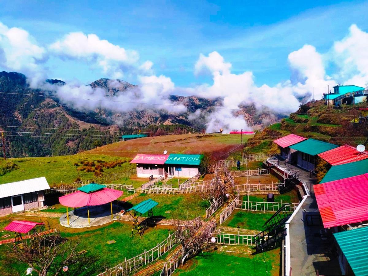 Bamboo Junction Resort - Kanatal, Valley & Mountain View Dhanaulti Bagian luar foto