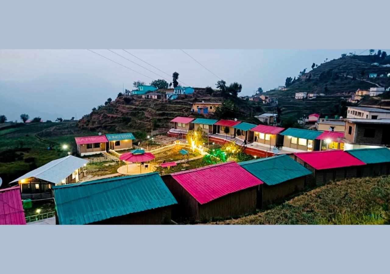 Bamboo Junction Resort - Kanatal, Valley & Mountain View Dhanaulti Bagian luar foto