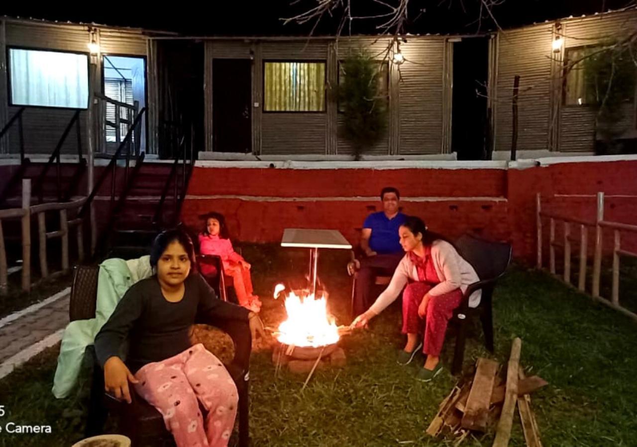 Bamboo Junction Resort - Kanatal, Valley & Mountain View Dhanaulti Bagian luar foto